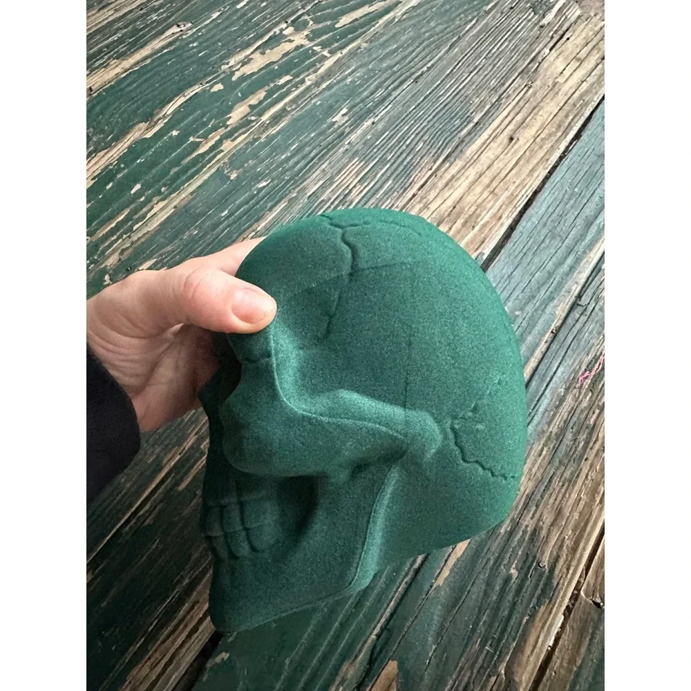 Target flocked skull